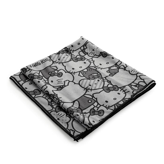 Grey Hello Kitty Hello Kitty Bath Towel (Pretty Pose Monochrome Series) | CA_HK70588