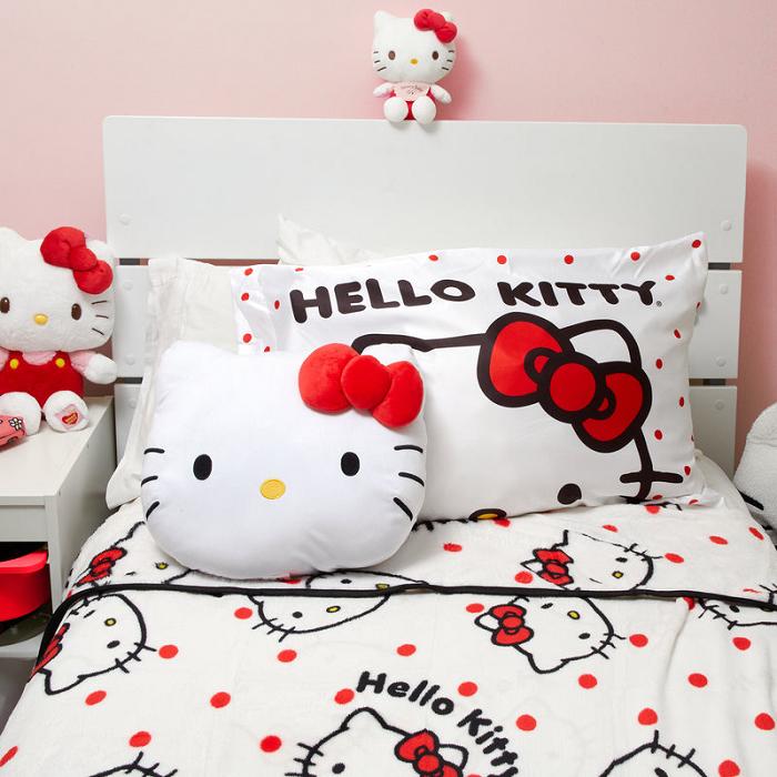 Pink Hello Kitty Hello Kitty Glam Satin Pillowcase | CA_HK69441