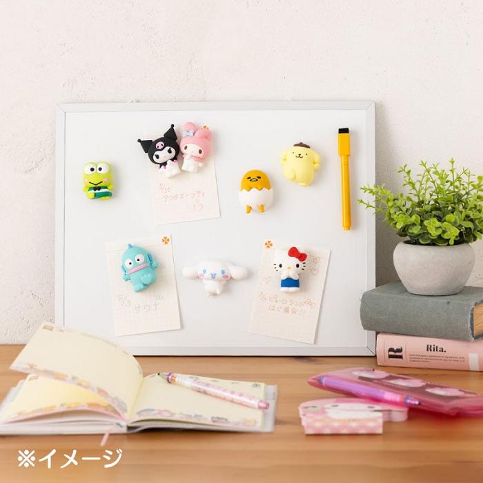 White Hello Kitty Pochacco Mini Mascot Magnet | CA_HK14953